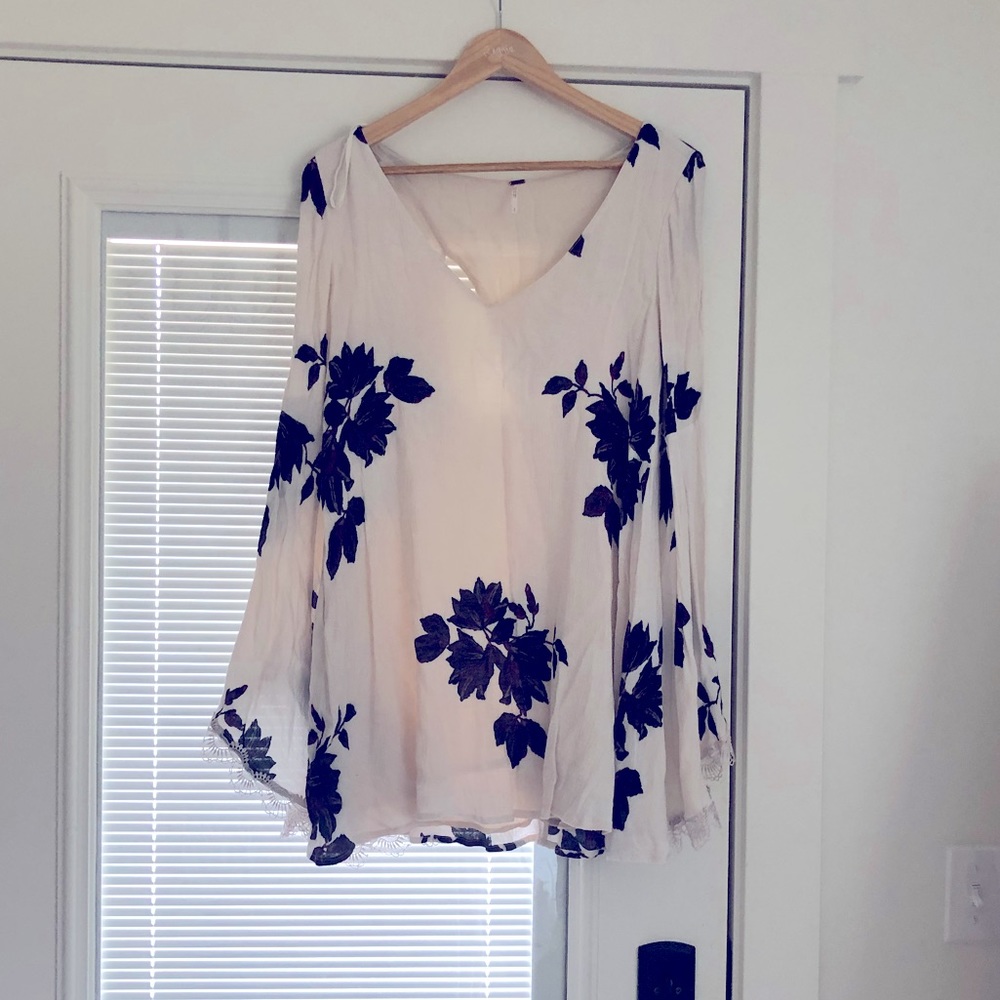 Free people bell sleeve boho mini - lace trim - Picture 2 of 6